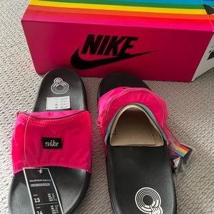 BNWT Mens Nike Slides